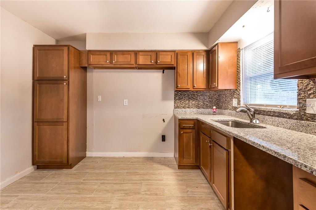 2001 SARAZEN COURT, ORLANDO, Florida 32808, 3 Bedrooms Bedrooms, 3 Rooms Rooms,2 BathroomsBathrooms,Residential,For sale,SARAZEN,T2915553