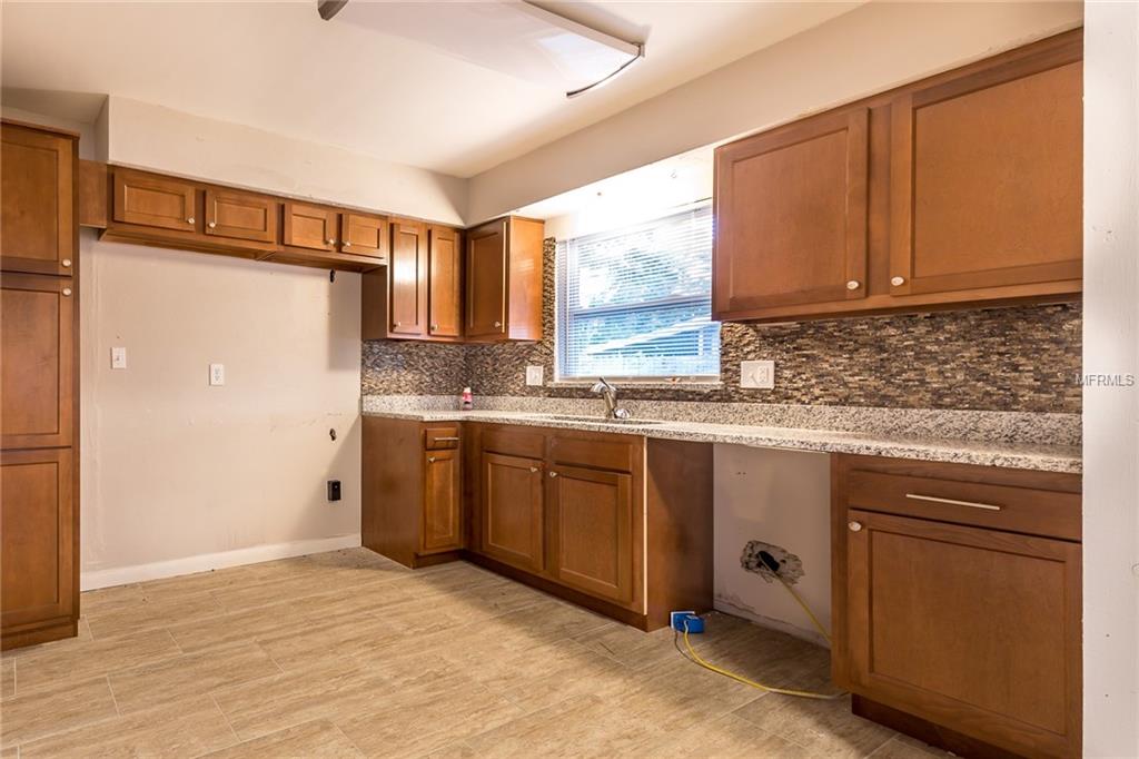 2001 SARAZEN COURT, ORLANDO, Florida 32808, 3 Bedrooms Bedrooms, 3 Rooms Rooms,2 BathroomsBathrooms,Residential,For sale,SARAZEN,T2915553