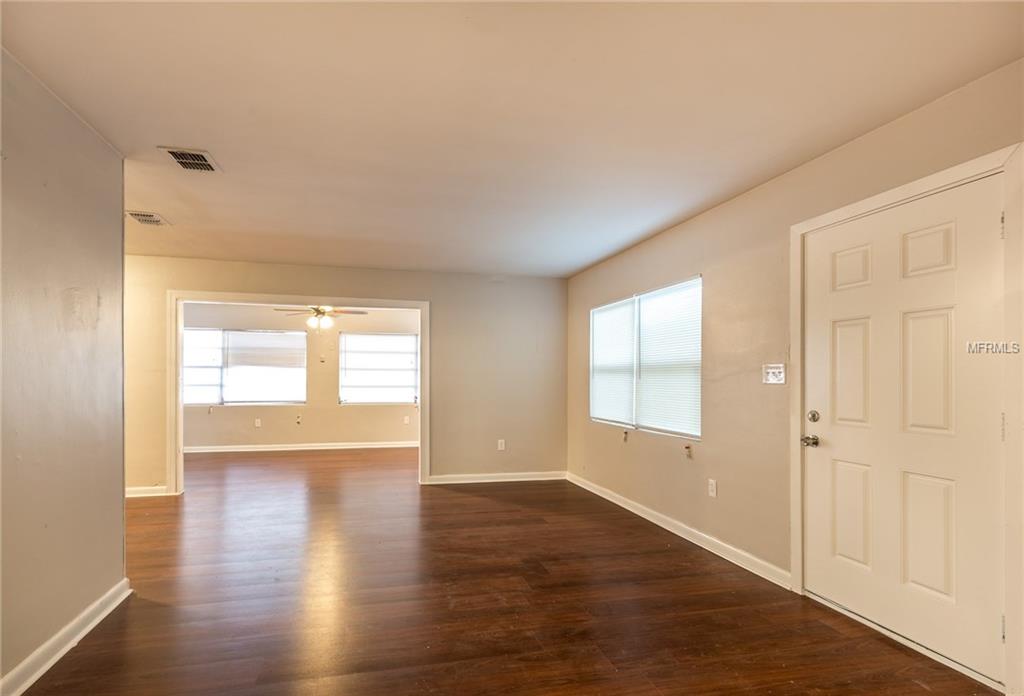 2001 SARAZEN COURT, ORLANDO, Florida 32808, 3 Bedrooms Bedrooms, 3 Rooms Rooms,2 BathroomsBathrooms,Residential,For sale,SARAZEN,T2915553