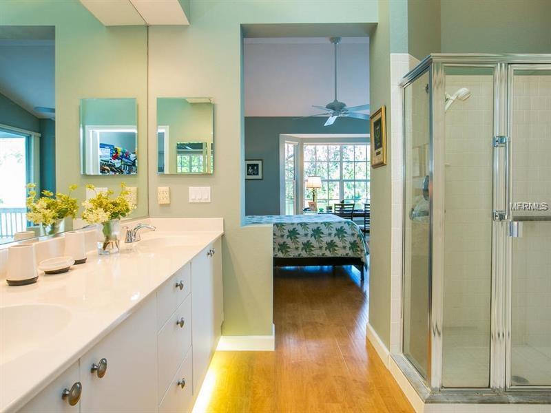 7700 WHITEBRIDGE GLEN, UNIVERSITY PARK, Florida 34201, 2 Bedrooms Bedrooms, 6 Rooms Rooms,2 BathroomsBathrooms,Residential,For sale,WHITEBRIDGE,A4204883