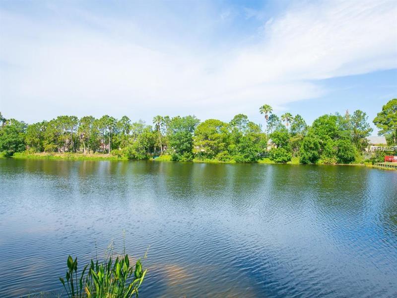 7700 WHITEBRIDGE GLEN, UNIVERSITY PARK, Florida 34201, 2 Bedrooms Bedrooms, 6 Rooms Rooms,2 BathroomsBathrooms,Residential,For sale,WHITEBRIDGE,A4204883