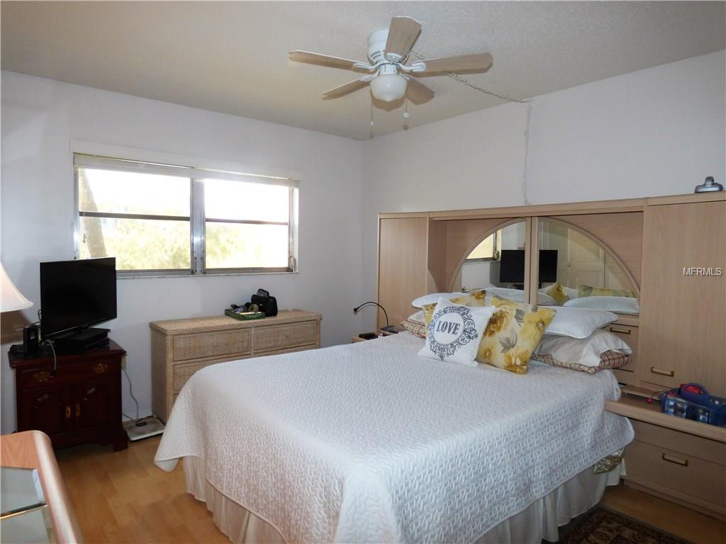 946 VIRGINIA STREET, DUNEDIN, Florida 34698, 2 Bedrooms Bedrooms, 6 Rooms Rooms,1 BathroomBathrooms,Residential,For sale,VIRGINIA,U7842902