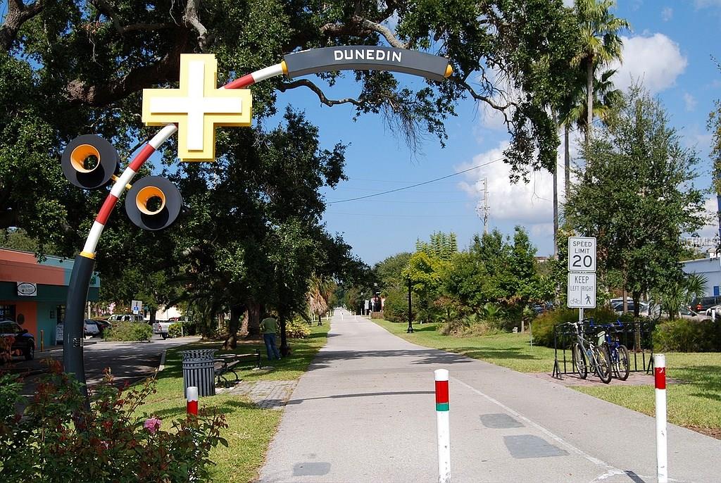 946 VIRGINIA STREET, DUNEDIN, Florida 34698, 2 Bedrooms Bedrooms, 6 Rooms Rooms,1 BathroomBathrooms,Residential,For sale,VIRGINIA,U7842902