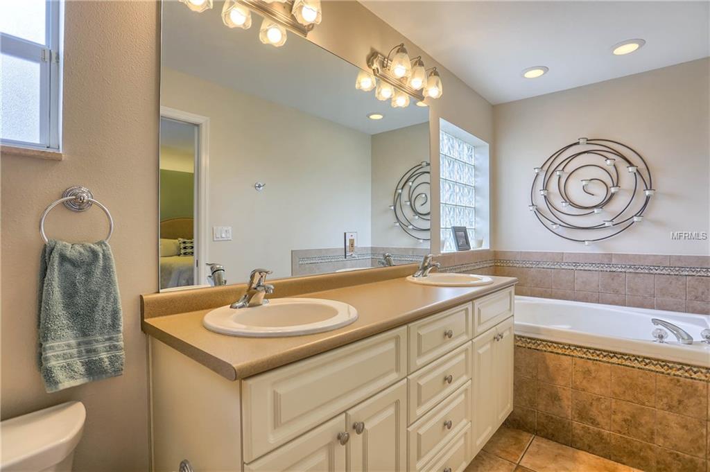 340 47TH AVENUE N, ST PETERSBURG, Florida 33703, 3 Bedrooms Bedrooms, 6 Rooms Rooms,2 BathroomsBathrooms,Residential,For sale,47TH,U7844305