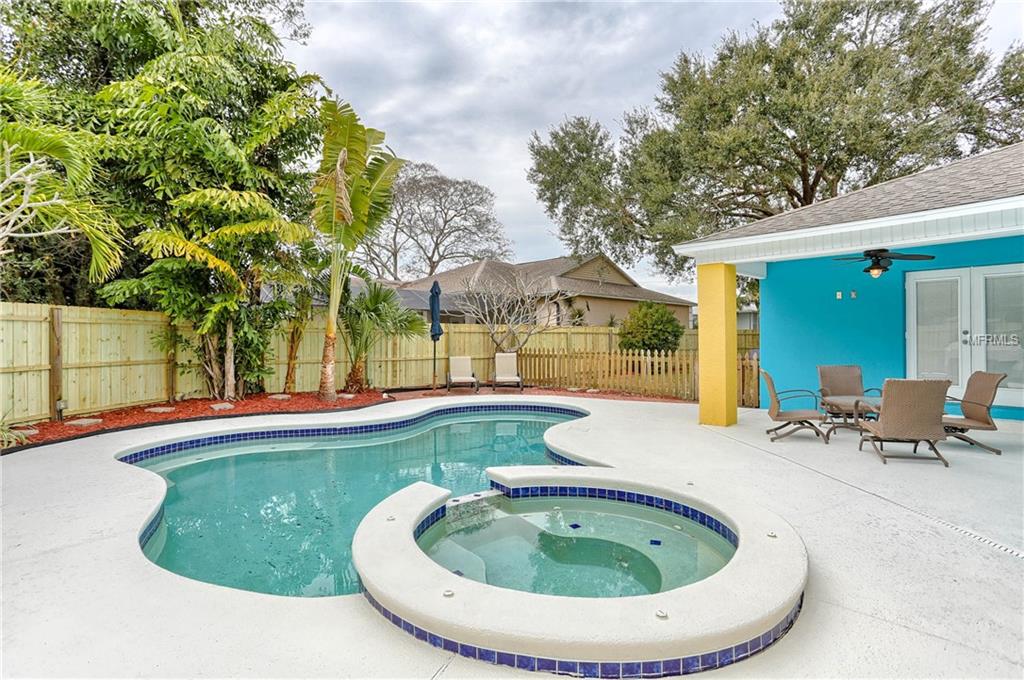 340 47TH AVENUE N, ST PETERSBURG, Florida 33703, 3 Bedrooms Bedrooms, 6 Rooms Rooms,2 BathroomsBathrooms,Residential,For sale,47TH,U7844305