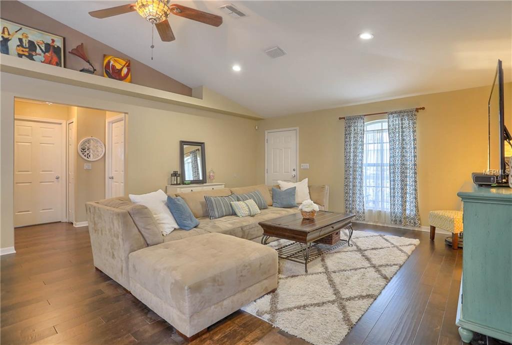 340 47TH AVENUE N, ST PETERSBURG, Florida 33703, 3 Bedrooms Bedrooms, 6 Rooms Rooms,2 BathroomsBathrooms,Residential,For sale,47TH,U7844305