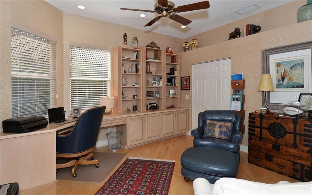 409 HUNTRIDGE DRIVE, VENICE, Florida 34292, 3 Bedrooms Bedrooms, 11 Rooms Rooms,3 BathroomsBathrooms,Residential,For sale,HUNTRIDGE,N5916012