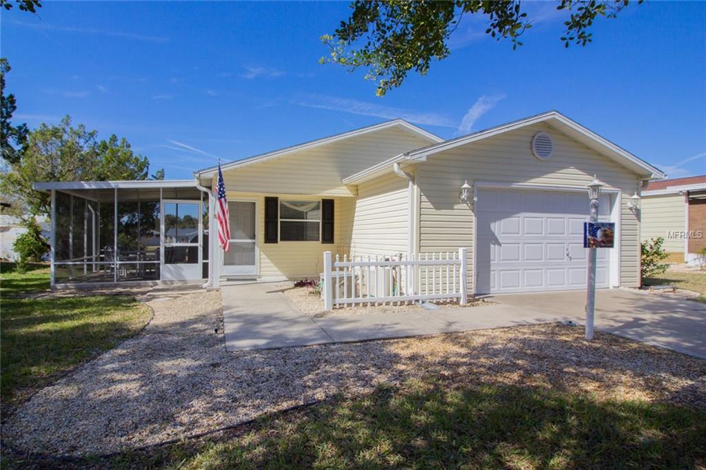 1736 MAGNOLIA AVENUE, LADY LAKE, Florida 32159, 2 Bedrooms Bedrooms, 6 Rooms Rooms,2 BathroomsBathrooms,Residential,For sale,MAGNOLIA,G4852215