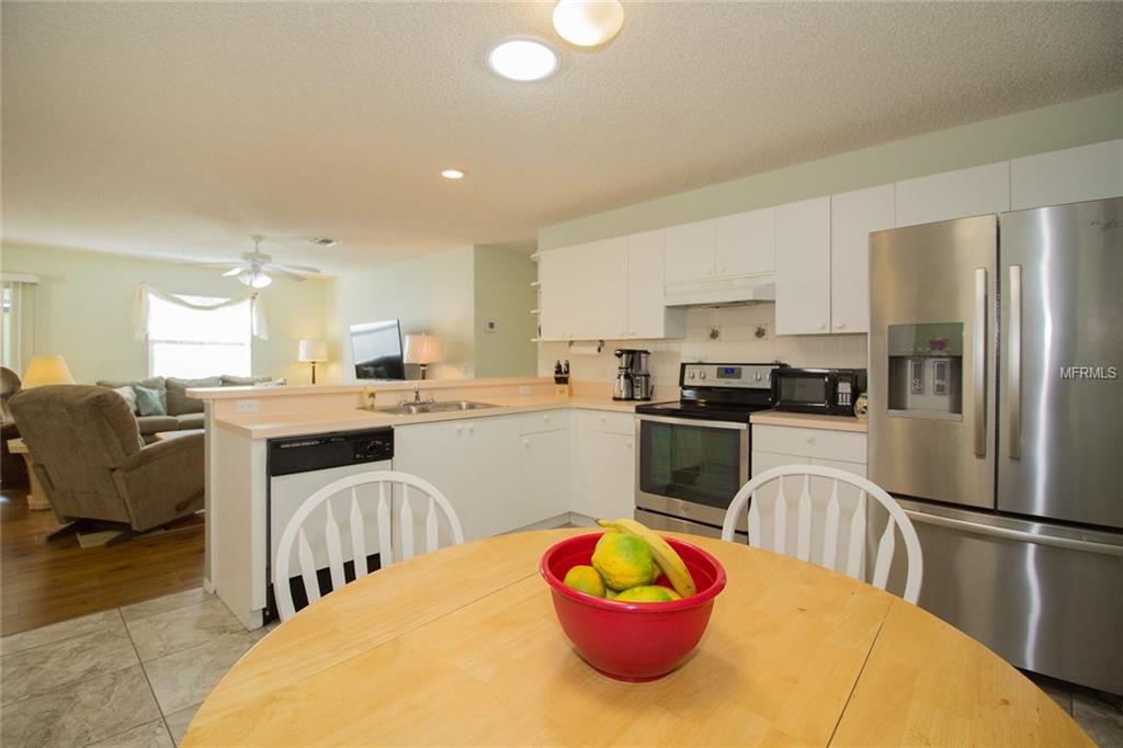 1736 MAGNOLIA AVENUE, LADY LAKE, Florida 32159, 2 Bedrooms Bedrooms, 6 Rooms Rooms,2 BathroomsBathrooms,Residential,For sale,MAGNOLIA,G4852215