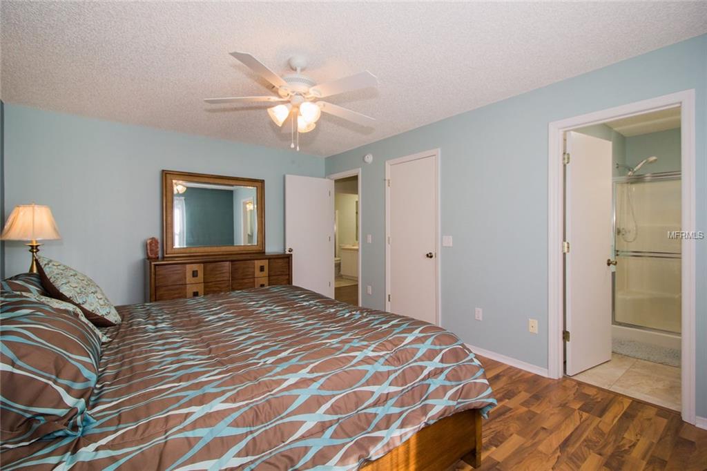 1736 MAGNOLIA AVENUE, LADY LAKE, Florida 32159, 2 Bedrooms Bedrooms, 6 Rooms Rooms,2 BathroomsBathrooms,Residential,For sale,MAGNOLIA,G4852215