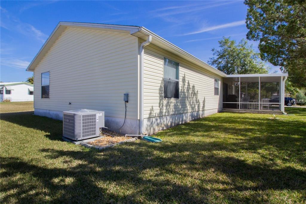 1736 MAGNOLIA AVENUE, LADY LAKE, Florida 32159, 2 Bedrooms Bedrooms, 6 Rooms Rooms,2 BathroomsBathrooms,Residential,For sale,MAGNOLIA,G4852215