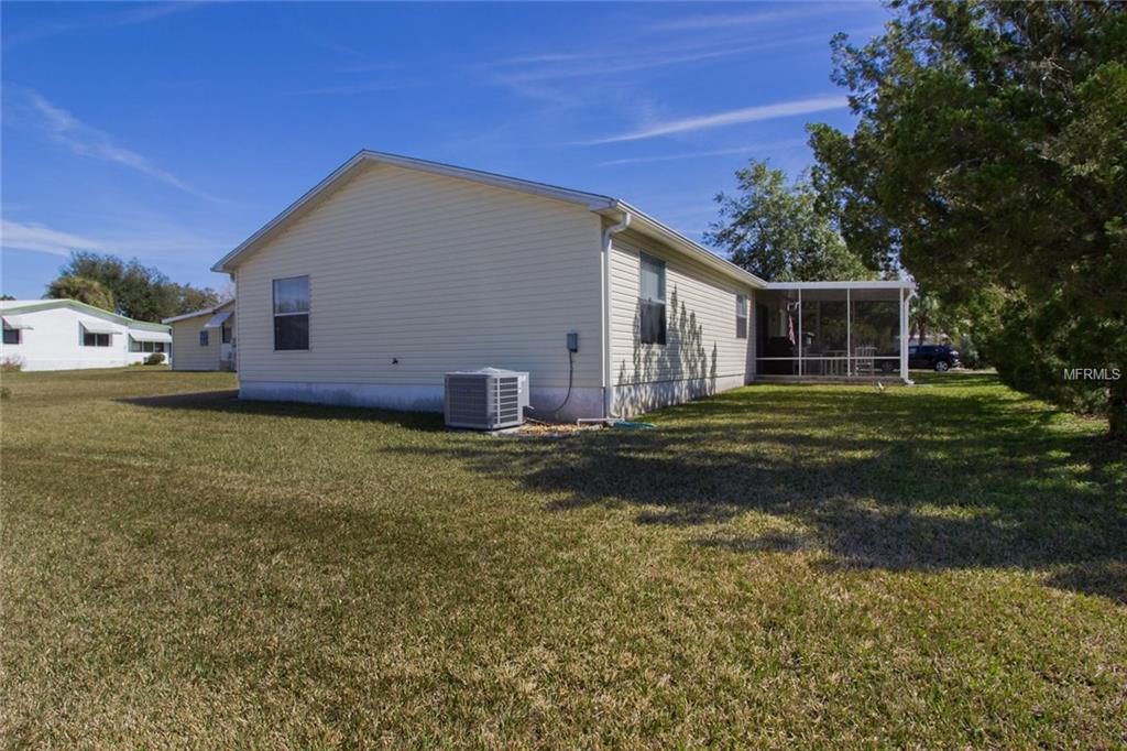 1736 MAGNOLIA AVENUE, LADY LAKE, Florida 32159, 2 Bedrooms Bedrooms, 6 Rooms Rooms,2 BathroomsBathrooms,Residential,For sale,MAGNOLIA,G4852215