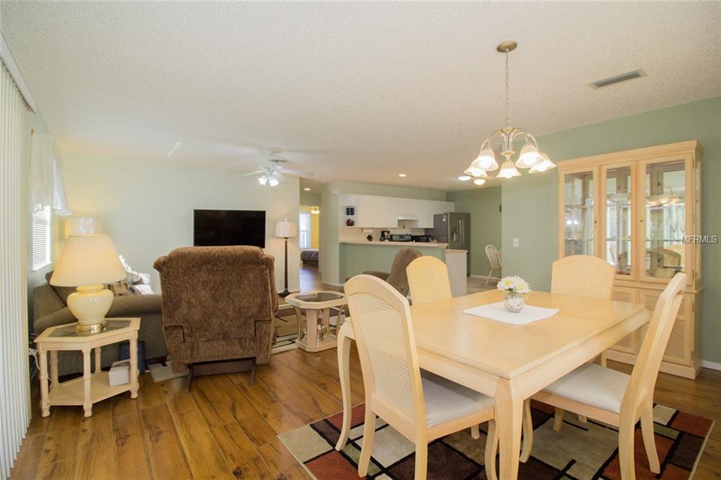 1736 MAGNOLIA AVENUE, LADY LAKE, Florida 32159, 2 Bedrooms Bedrooms, 6 Rooms Rooms,2 BathroomsBathrooms,Residential,For sale,MAGNOLIA,G4852215