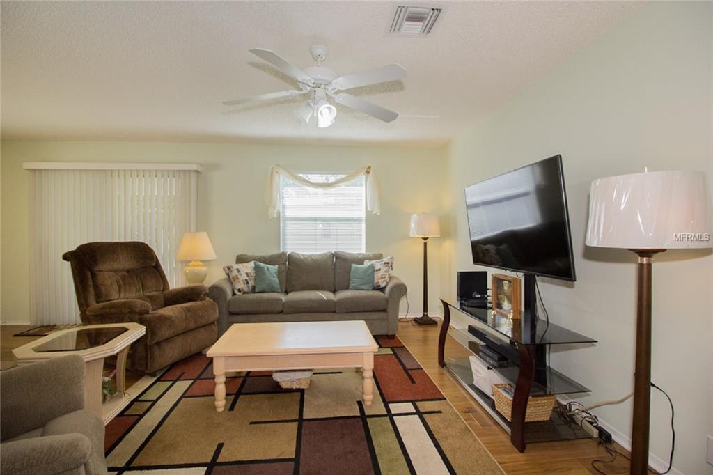 1736 MAGNOLIA AVENUE, LADY LAKE, Florida 32159, 2 Bedrooms Bedrooms, 6 Rooms Rooms,2 BathroomsBathrooms,Residential,For sale,MAGNOLIA,G4852215