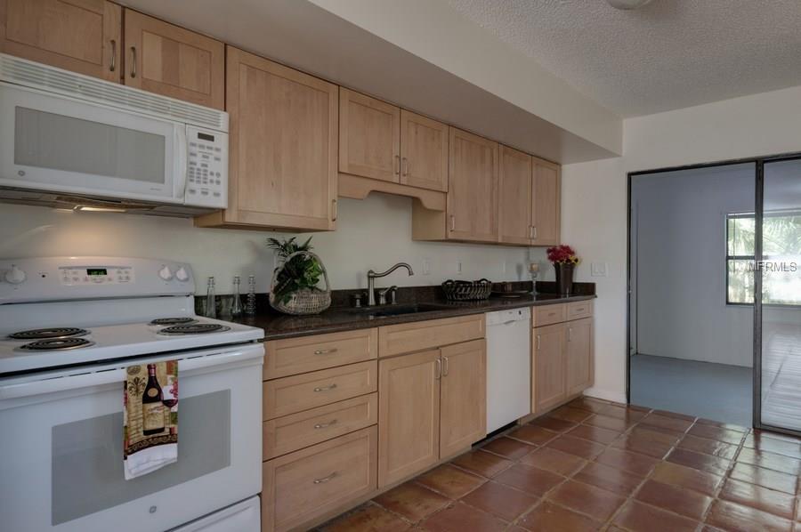 4651 SUMMERWIND DRIVE, SARASOTA, Florida 34234, 2 Bedrooms Bedrooms, 6 Rooms Rooms,2 BathroomsBathrooms,Residential,For sale,SUMMERWIND,A4209526