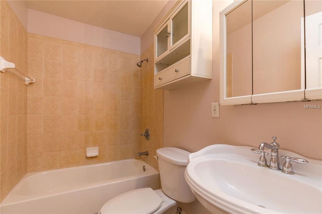 8712 RUTH PLACE, TAMPA, Florida 33604, 4 Bedrooms Bedrooms, 7 Rooms Rooms,2 BathroomsBathrooms,Residential,For sale,RUTH,T2928387