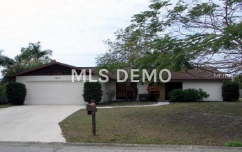 5638 CREEKWOOD DRIVE, SARASOTA, Florida 34233, 3 Bedrooms Bedrooms, 8 Rooms Rooms,2 BathroomsBathrooms,Residential,For sale,CREEKWOOD,A4210149