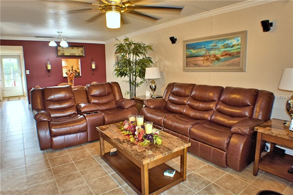 333 LAKE HOWARD DRIVE NW, WINTER HAVEN, Florida 33880, 3 Bedrooms Bedrooms, 7 Rooms Rooms,2 BathroomsBathrooms,Residential,For sale,LAKE HOWARD,P4717134