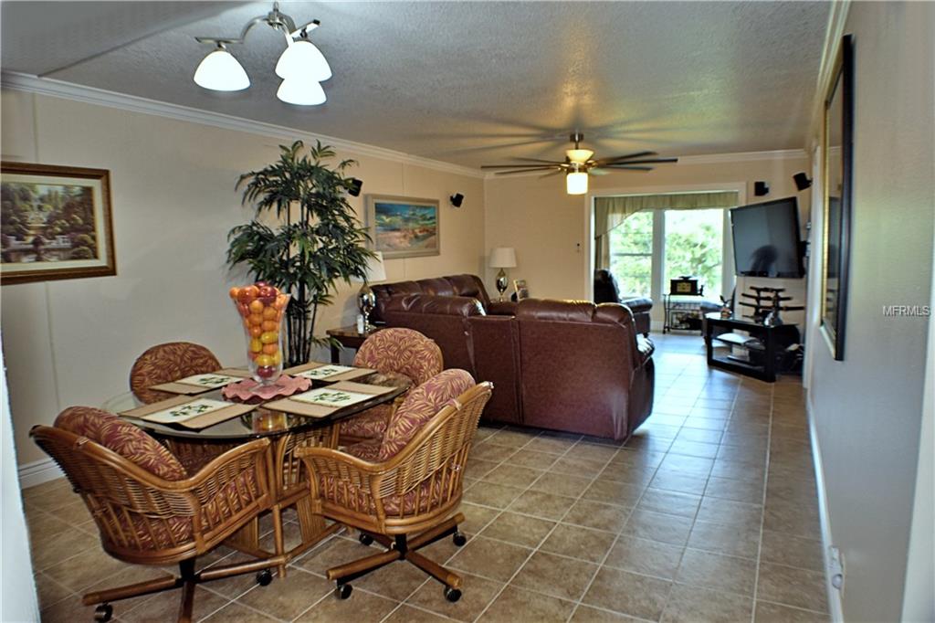 333 LAKE HOWARD DRIVE NW, WINTER HAVEN, Florida 33880, 3 Bedrooms Bedrooms, 7 Rooms Rooms,2 BathroomsBathrooms,Residential,For sale,LAKE HOWARD,P4717134