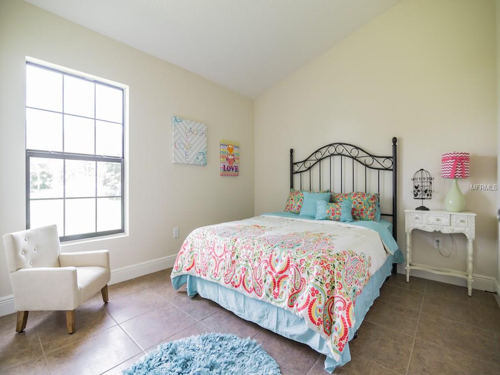 40 PETERLEE COURT, KISSIMMEE, Florida 34758, 4 Bedrooms Bedrooms, 8 Rooms Rooms,2 BathroomsBathrooms,Residential,For sale,PETERLEE,O5550829