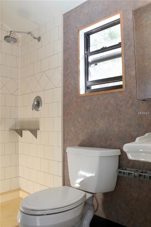 22850 WINTERWILLOW LANE, EUSTIS, Florida 32736, 3 Bedrooms Bedrooms, 3 Rooms Rooms,2 BathroomsBathrooms,Residential,For sale,WINTERWILLOW,G4851429