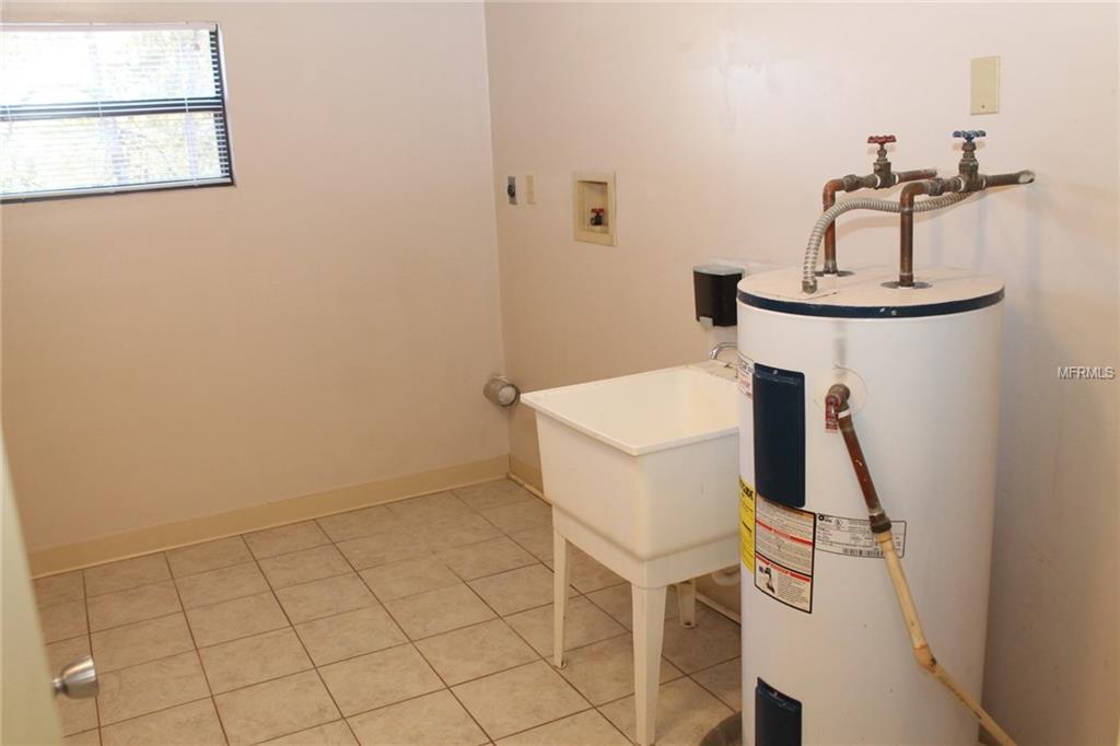 22850 WINTERWILLOW LANE, EUSTIS, Florida 32736, 3 Bedrooms Bedrooms, 3 Rooms Rooms,2 BathroomsBathrooms,Residential,For sale,WINTERWILLOW,G4851429