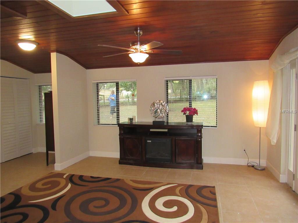 9894 SE 110TH STREET ROAD, BELLEVIEW, Florida 34420, 3 Bedrooms Bedrooms, 5 Rooms Rooms,2 BathroomsBathrooms,Residential,For sale,110TH STREET,G4852216