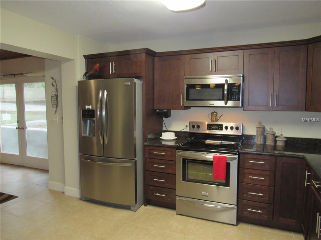 9894 SE 110TH STREET ROAD, BELLEVIEW, Florida 34420, 3 Bedrooms Bedrooms, 5 Rooms Rooms,2 BathroomsBathrooms,Residential,For sale,110TH STREET,G4852216