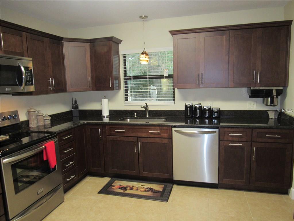 9894 SE 110TH STREET ROAD, BELLEVIEW, Florida 34420, 3 Bedrooms Bedrooms, 5 Rooms Rooms,2 BathroomsBathrooms,Residential,For sale,110TH STREET,G4852216