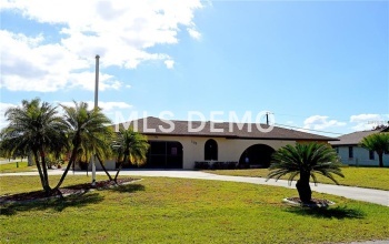 181 CYPRESS AVENUE NW, PORT CHARLOTTE, Florida 33952, 3 Bedrooms Bedrooms, 7 Rooms Rooms,2 BathroomsBathrooms,Residential,For sale,CYPRESS,A4209039