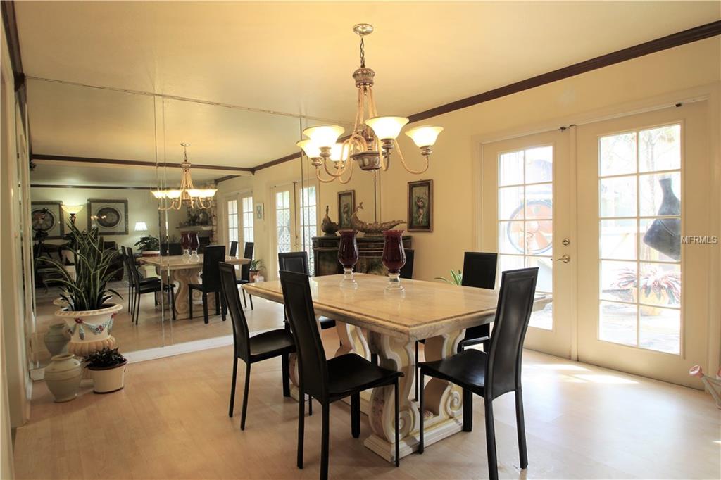 111 HIDDEN OAK DRIVE, LONGWOOD, Florida 32779, 4 Bedrooms Bedrooms, 8 Rooms Rooms,2 BathroomsBathrooms,Residential,For sale,HIDDEN OAK,O5561288