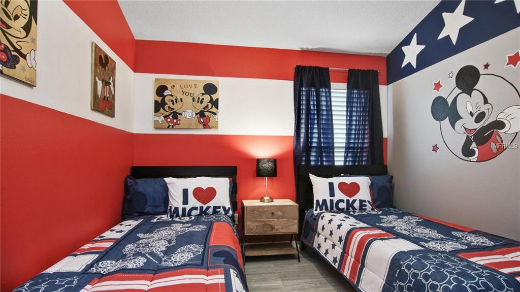 2662 ONEIDA LOOP, KISSIMMEE, Florida 34747, 5 Bedrooms Bedrooms, 8 Rooms Rooms,4 BathroomsBathrooms,Residential,For sale,ONEIDA,O5561503