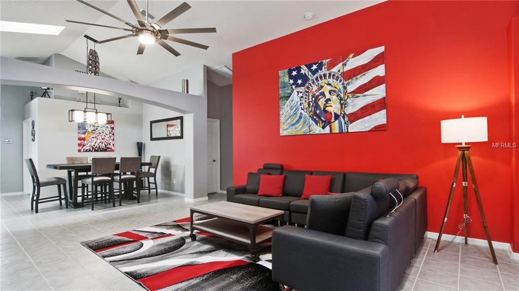 2662 ONEIDA LOOP, KISSIMMEE, Florida 34747, 5 Bedrooms Bedrooms, 8 Rooms Rooms,4 BathroomsBathrooms,Residential,For sale,ONEIDA,O5561503