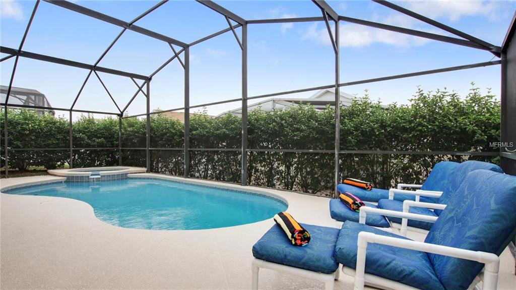 2662 ONEIDA LOOP, KISSIMMEE, Florida 34747, 5 Bedrooms Bedrooms, 8 Rooms Rooms,4 BathroomsBathrooms,Residential,For sale,ONEIDA,O5561503