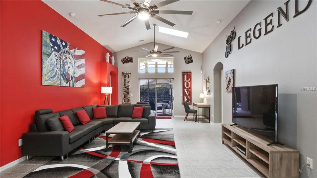 2662 ONEIDA LOOP, KISSIMMEE, Florida 34747, 5 Bedrooms Bedrooms, 8 Rooms Rooms,4 BathroomsBathrooms,Residential,For sale,ONEIDA,O5561503