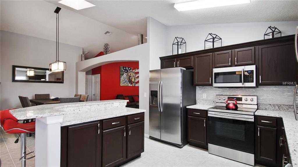 2662 ONEIDA LOOP, KISSIMMEE, Florida 34747, 5 Bedrooms Bedrooms, 8 Rooms Rooms,4 BathroomsBathrooms,Residential,For sale,ONEIDA,O5561503