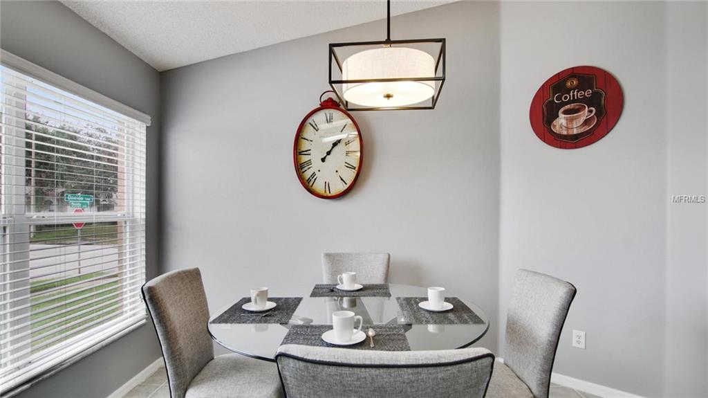 2662 ONEIDA LOOP, KISSIMMEE, Florida 34747, 5 Bedrooms Bedrooms, 8 Rooms Rooms,4 BathroomsBathrooms,Residential,For sale,ONEIDA,O5561503