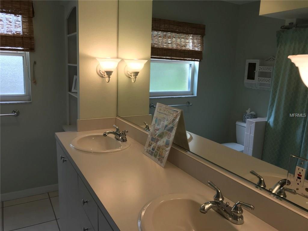 5530 CAPE LEYTE DRIVE, SARASOTA, Florida 34242, 3 Bedrooms Bedrooms, 7 Rooms Rooms,2 BathroomsBathrooms,Residential,For sale,CAPE LEYTE,A4209986