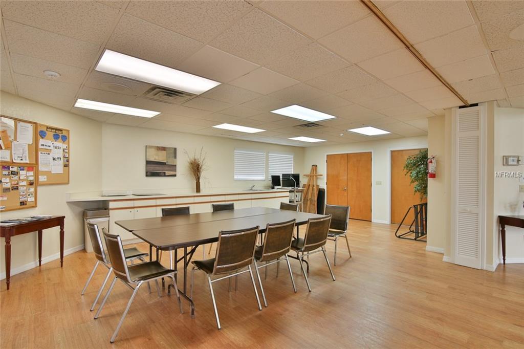 4230 MADEIRA COURT, SARASOTA, Florida 34233, 2 Bedrooms Bedrooms, 5 Rooms Rooms,2 BathroomsBathrooms,Residential,For sale,MADEIRA,A4197848