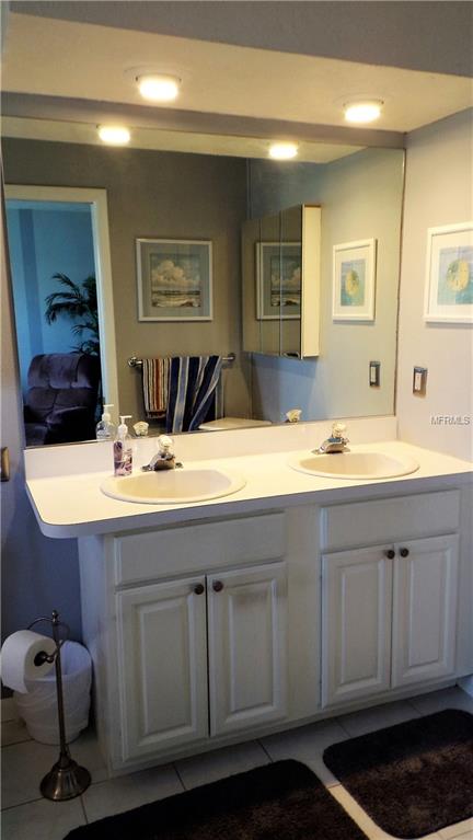 4009 JOYCE DRIVE, BRADENTON, Florida 34208, 2 Bedrooms Bedrooms, 8 Rooms Rooms,2 BathroomsBathrooms,Residential,For sale,JOYCE,A4201329