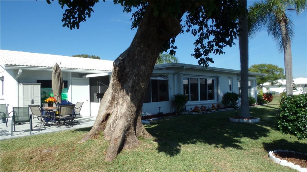 4009 JOYCE DRIVE, BRADENTON, Florida 34208, 2 Bedrooms Bedrooms, 8 Rooms Rooms,2 BathroomsBathrooms,Residential,For sale,JOYCE,A4201329