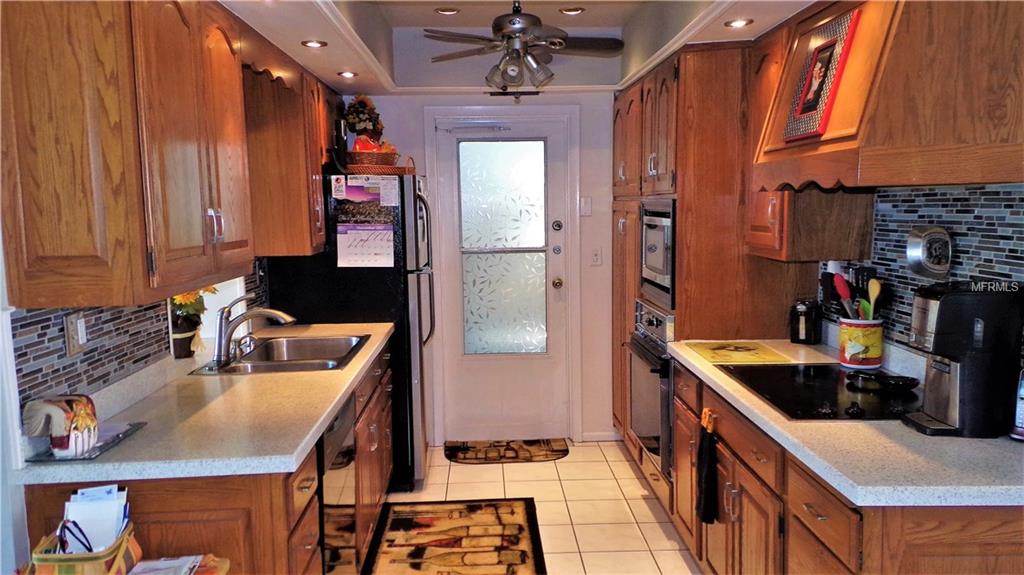 4009 JOYCE DRIVE, BRADENTON, Florida 34208, 2 Bedrooms Bedrooms, 8 Rooms Rooms,2 BathroomsBathrooms,Residential,For sale,JOYCE,A4201329