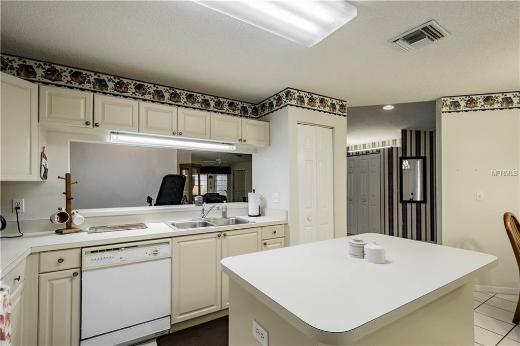 2517 LANTANA LANE, PALMETTO, Florida 34221, 3 Bedrooms Bedrooms, 6 Rooms Rooms,2 BathroomsBathrooms,Residential,For sale,LANTANA,A4205711