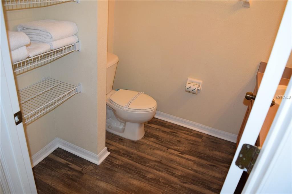 8406 CRYSTAL COVE LOOP, KISSIMMEE, Florida 34747, 3 Bedrooms Bedrooms, 5 Rooms Rooms,2 BathroomsBathrooms,Residential,For sale,CRYSTAL COVE,S4856645