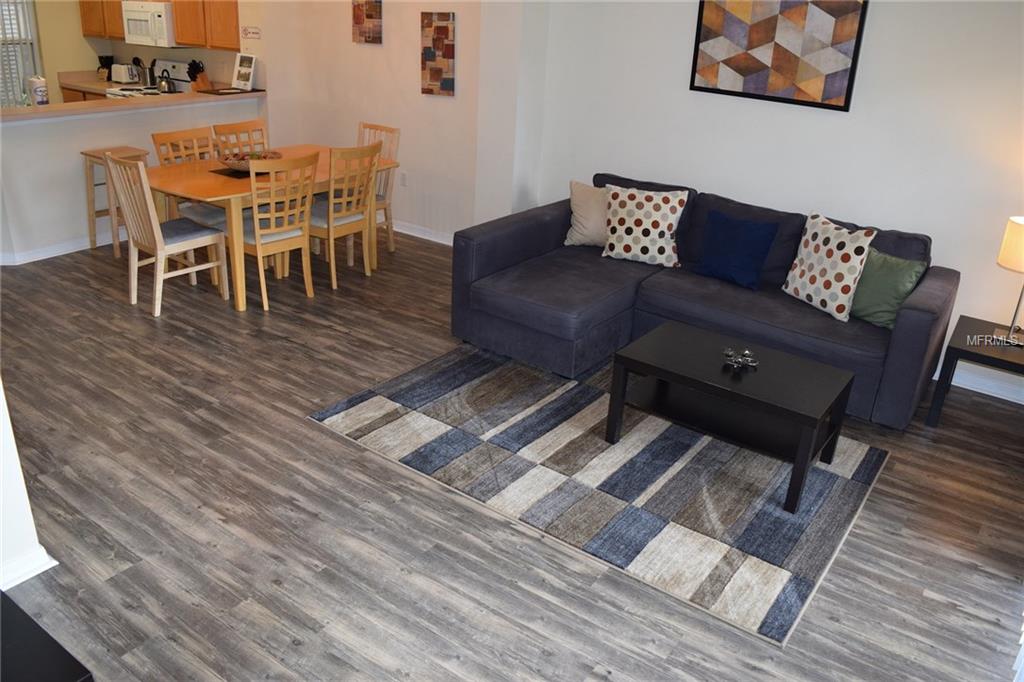 8406 CRYSTAL COVE LOOP, KISSIMMEE, Florida 34747, 3 Bedrooms Bedrooms, 5 Rooms Rooms,2 BathroomsBathrooms,Residential,For sale,CRYSTAL COVE,S4856645