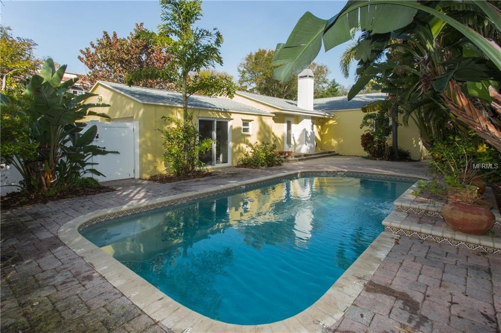 566 13TH AVENUE NE, ST PETERSBURG, Florida 33701, 3 Bedrooms Bedrooms, 3 Rooms Rooms,2 BathroomsBathrooms,Residential,For sale,13TH,U7847217