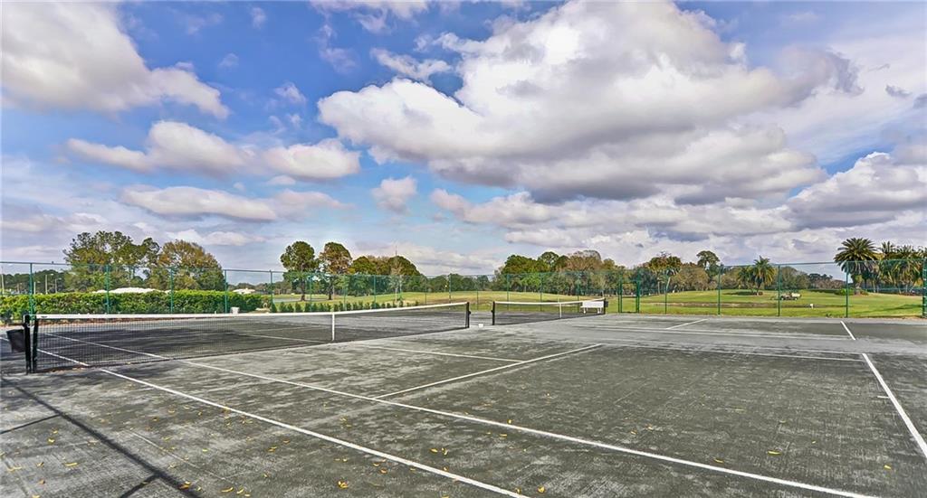 16462 TURNBURY OAK DRIVE, ODESSA, Florida 33556, 4 Bedrooms Bedrooms, 9 Rooms Rooms,3 BathroomsBathrooms,Residential,For sale,TURNBURY OAK,T2928258