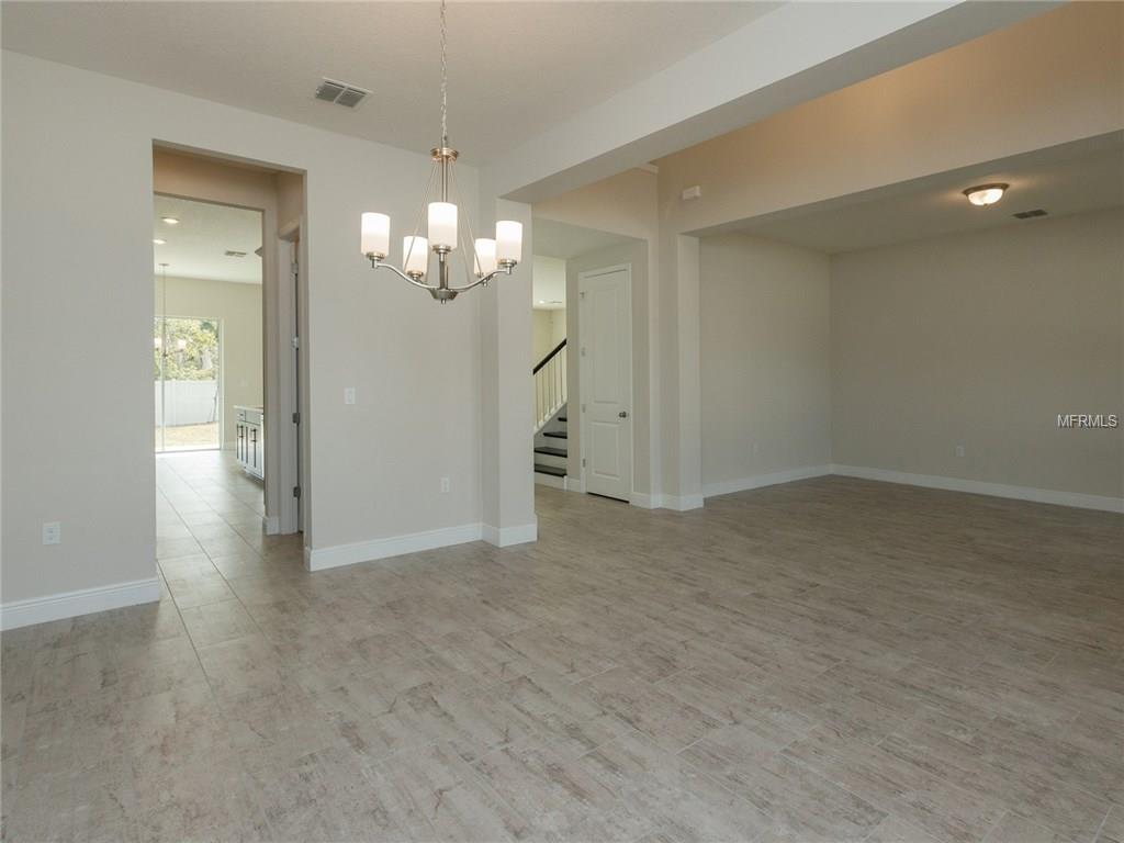 404 WHITE COTTON CIRCLE, OVIEDO, Florida 32765, 5 Bedrooms Bedrooms, 11 Rooms Rooms,4 BathroomsBathrooms,Residential,For sale,WHITE COTTON,O5496609