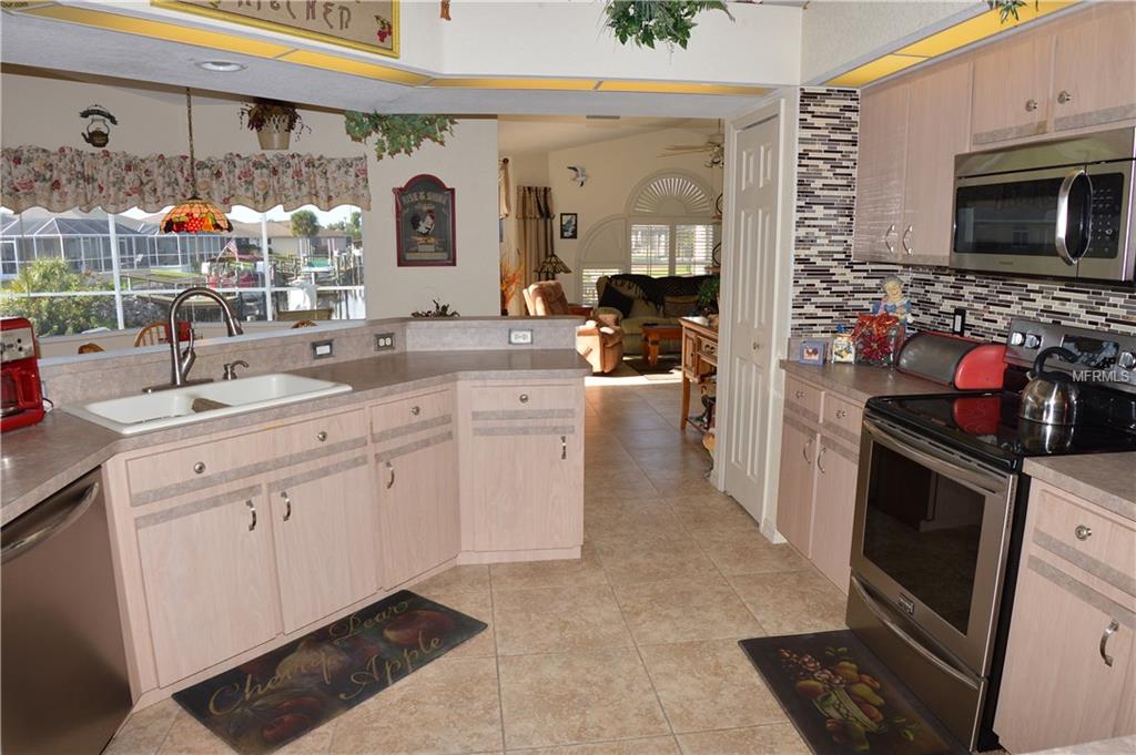 6851 PAN AMERICAN BOULEVARD, NORTH PORT, Florida 34287, 3 Bedrooms Bedrooms, 8 Rooms Rooms,2 BathroomsBathrooms,Residential,For sale,PAN AMERICAN,C7247014