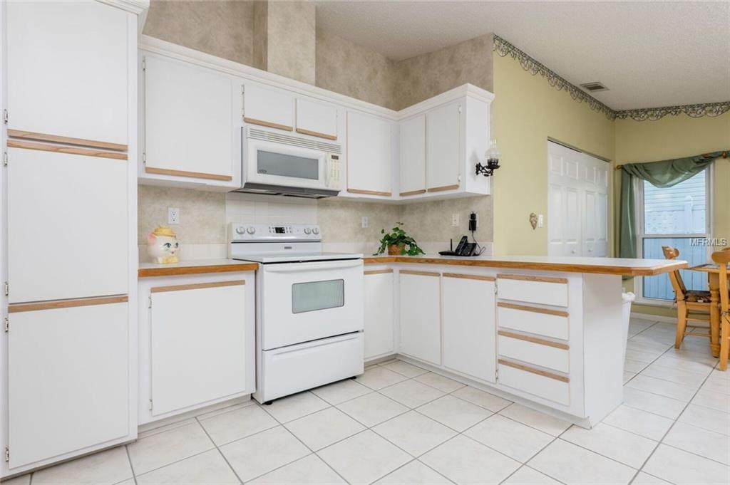 16562 96TH COURT, SUMMERFIELD, Florida 34491, 3 Bedrooms Bedrooms, 8 Rooms Rooms,2 BathroomsBathrooms,Residential,For sale,96TH,G4851658